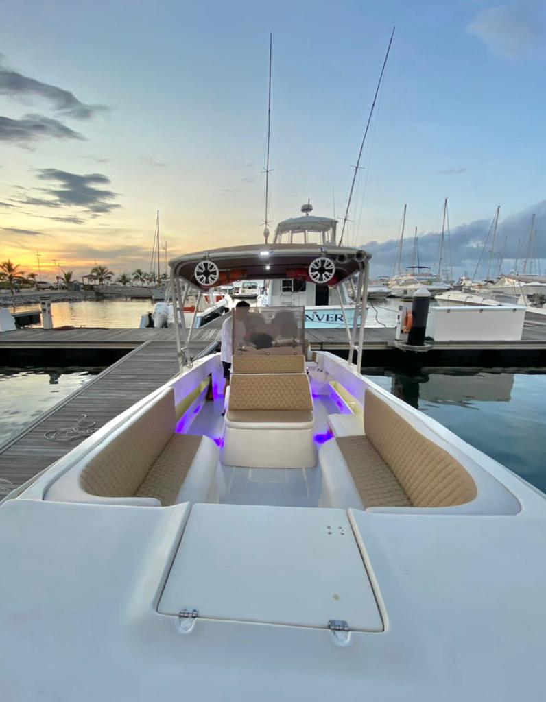 boat in santa marta international marina