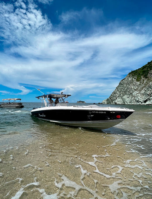 boat on playa cristal santa marta